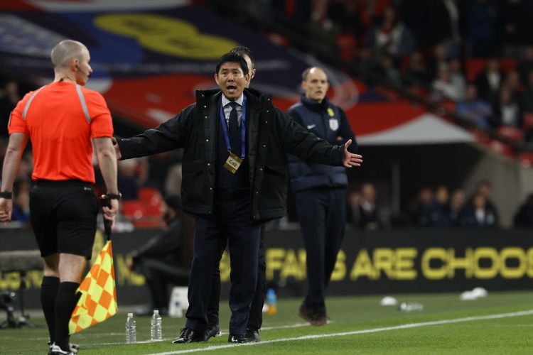 开云体育-1-0英格兰！森保一：去曼联被质疑日本也踢球？如今成世界杯常客